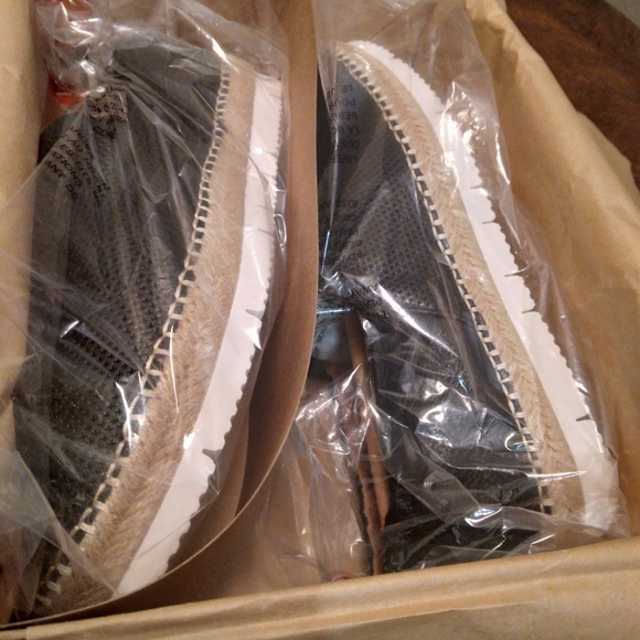 Gentle Souls by Kenneth Cole Shoes - Picture 5 of 5